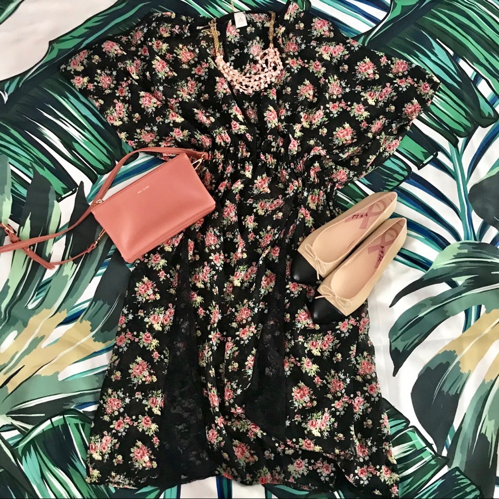 NWT Paper Crane Floral Sheet Cold Shoulder Duster